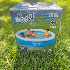 H20 Easy Set Up Pool Perfect for the Summer New in Box